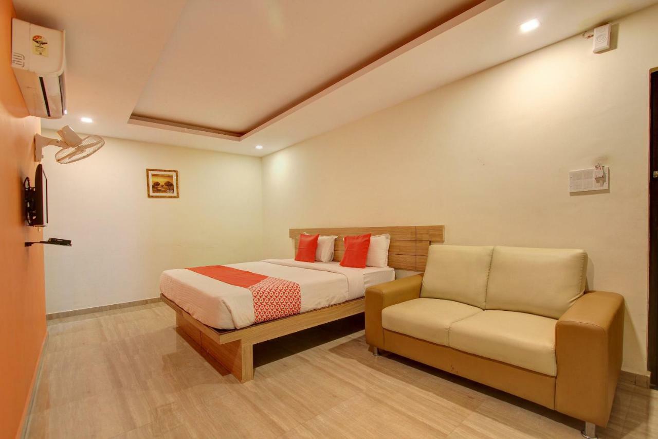 Oyo 2183 Hotel Fortune City Kammasandra Εξωτερικό φωτογραφία